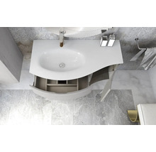 Meuble-lavabo avec meuble bas ouvert et robinetterie dans une salle de bain