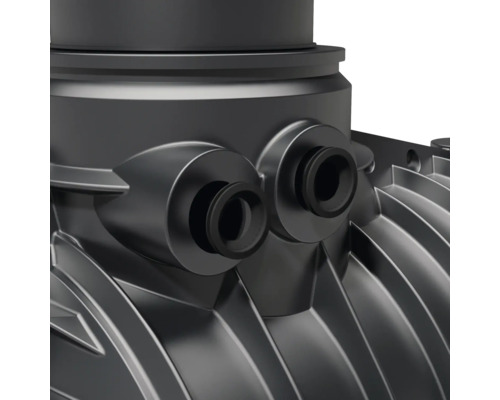 Detailaufnahme einer Kläranlage mit Zulaufstutzen