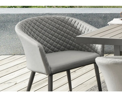 Chaise grise à motif losanges pour l''extérieur