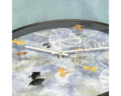 Horloge murale avec motif d''étang et poissons
