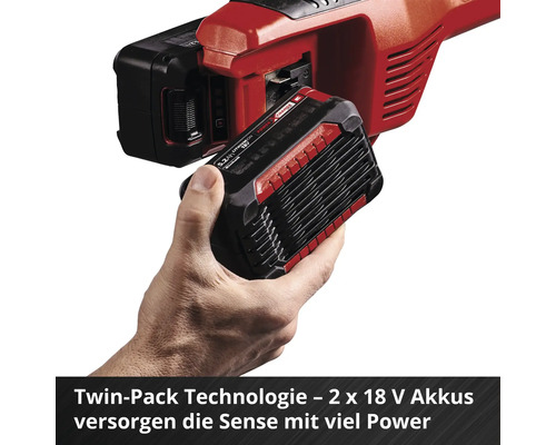 Einsetzen eines 18-Volt-Akkus in ein Akku-Gartengerät