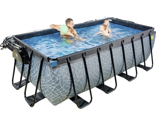 Rechteckiger Rahmenpool mit Personen im Wasser