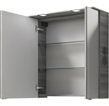 Geöffneter Spiegelschrank mit Glaseinlegeböden