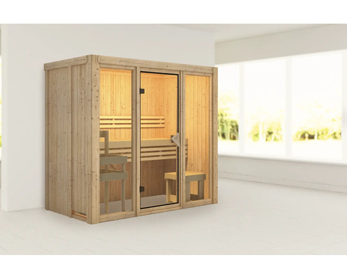 Sauna en bois avec porte en verre et bancs