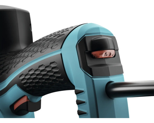 Detailaufnahme eines Gartenwerkzeugs mit Griff und Schalter