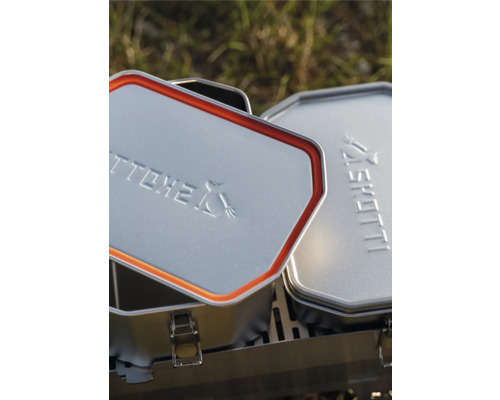 Zwei Skotti Grillboxen aus Metall mit Deckel