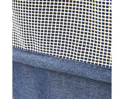 Detailansicht eines Aufbewahrungskorbs mit Stoffbezug und quadratischem Muster