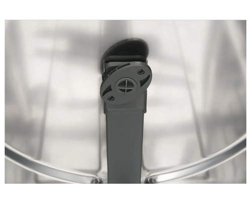 Innenraum eines Geschirrspülers mit Sprüharm