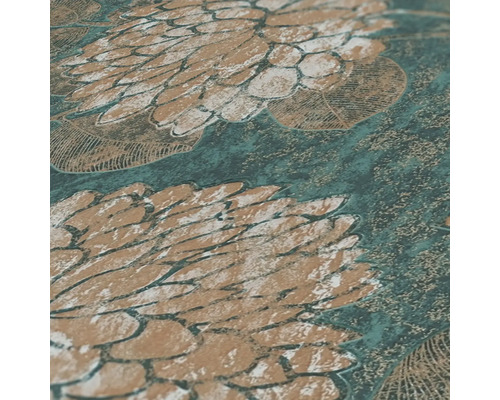 Detailansicht einer gemusterten Tapete mit floralem Design