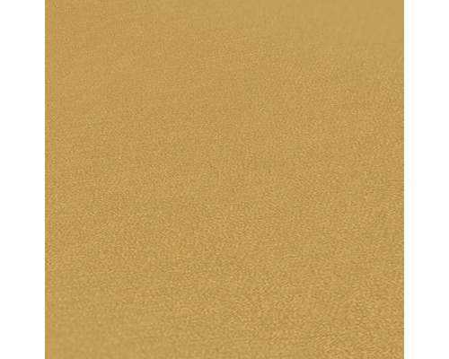 Nahaufnahme einer goldfarbenen Tapete mit feiner Textur