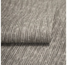 Gros plan d''un tissu décoratif gris avec un motif rayé.