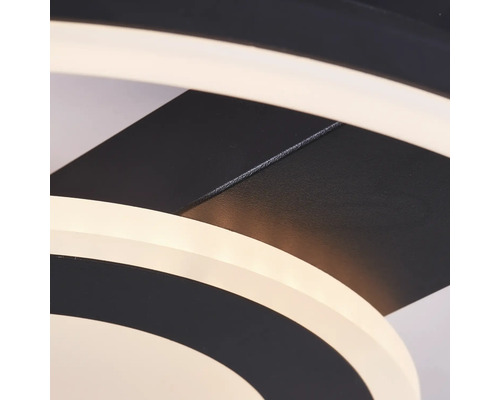 Detailaufnahme einer LED-Deckenleuchte mit kreisförmigem Design