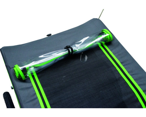 Remorque de vélo avec bâche transparente enroulée