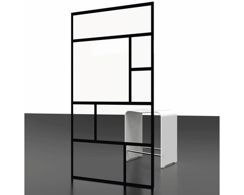 Raumteiler mit verschiedenen rechteckigen Flächen und einem Hocker