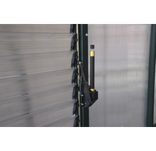 Vue détaillée d''une commande de jalousie pour une serre