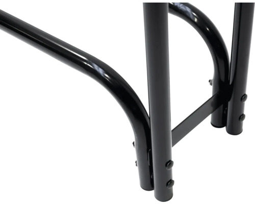 Detailaufnahme des Metallgestells eines Tisches