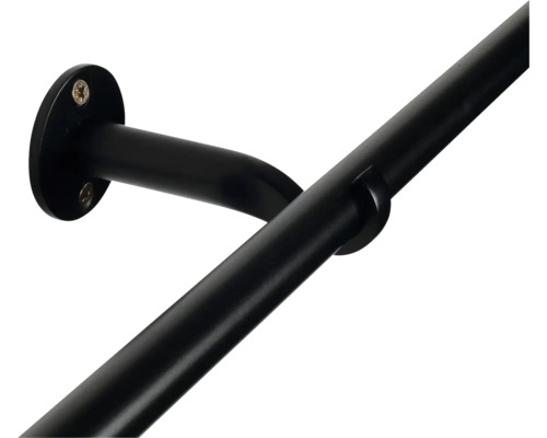 Detailaufnahme einer schwarzen Treppengeländer-Halterung mit Schrauben