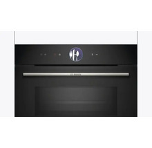 Bosch Backofen mit Bedienfeld und Griff