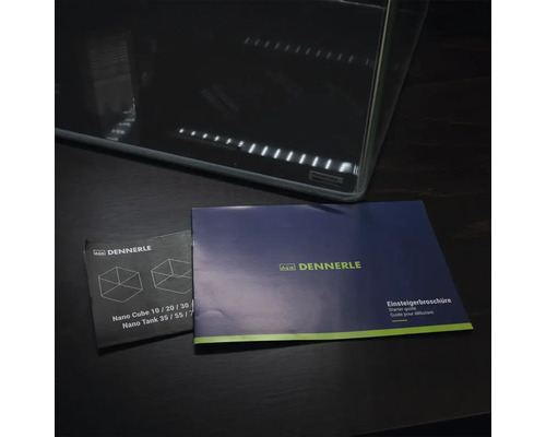 Aquarium Dennerle Nano Cube avec brochure