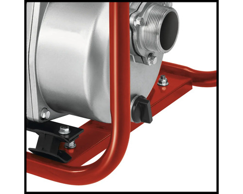 Detailansicht einer Wasserpumpe mit rotem Rahmen