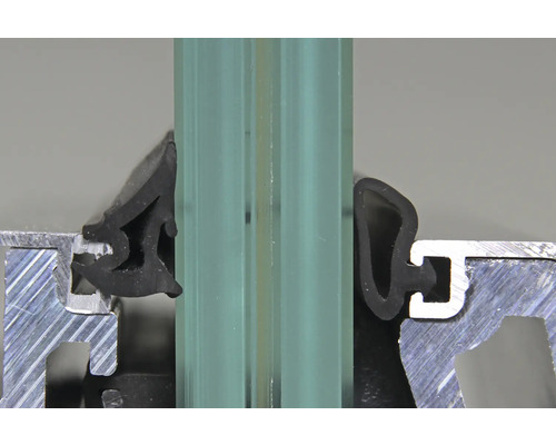 Detailansicht eines Glasprofils mit Dichtung
