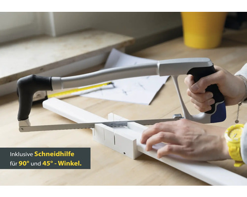 Handsäge mit Schneidlade zum Zuschneiden von Werkstücken in einem Winkel von 90 Grad oder 45 Grad.