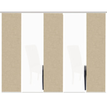 Panneaux japonais en tissu devant une fenêtre