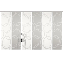 Schiebegardine mit Kreismuster und Stuhl im Raum