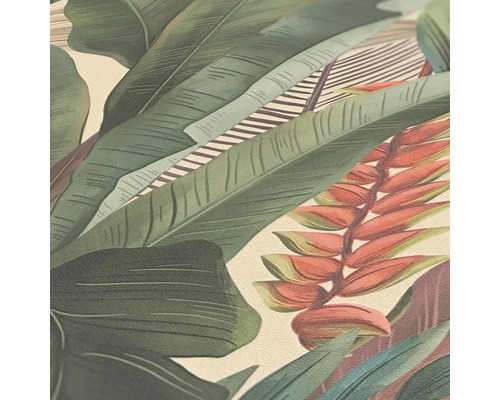 Detailansicht einer Tapete mit tropischem Blätter- und Blütenmuster