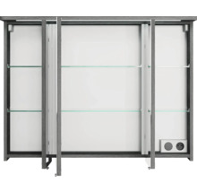 Geöffneter Spiegelschrank mit Glasablagen und Steckdosen