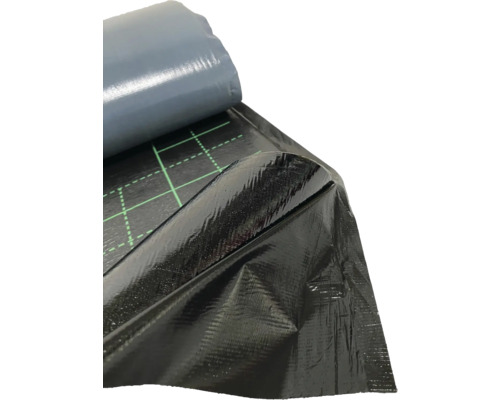 Gros plan d''une membrane d''étanchéité noire avec grille