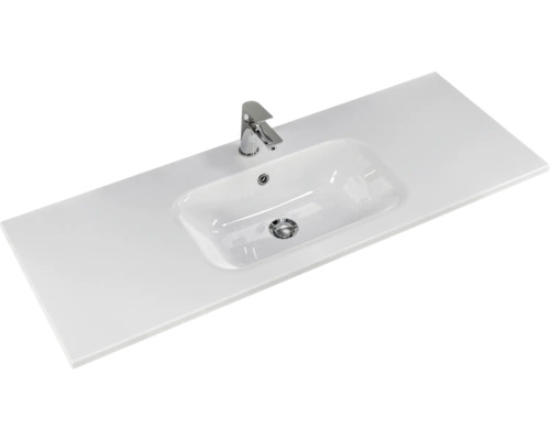 Waschtisch mit eingelassenem Waschbecken und Armatur
