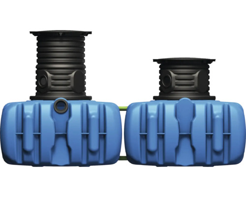 Blaue Regenwasserzisternen aus Kunststoff mit schwarzem Filter