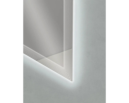 Detailansicht eines Spiegels mit LED-Beleuchtung