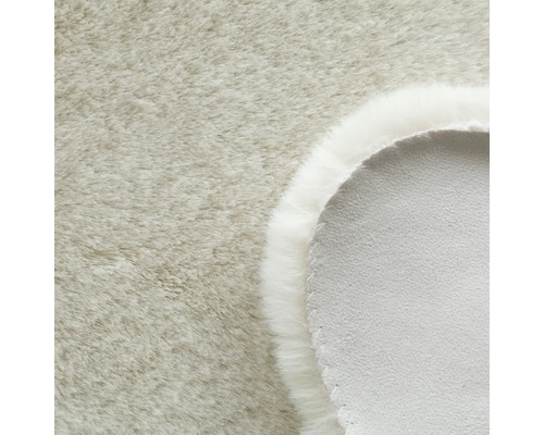 Vue détaillée d''un tapis avec un velours et un envers tissé