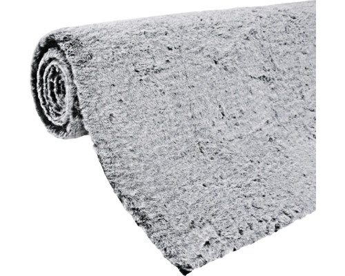 Tapis de couloir gris enroulé avec poils