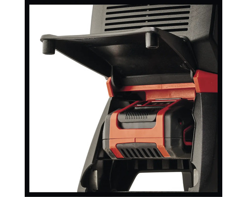 Detailansicht einer Batteriehalterung für Gartengeräte