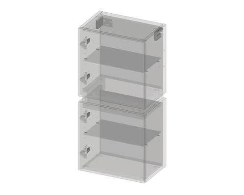 Deux armoires transparentes empilées avec des étagères.