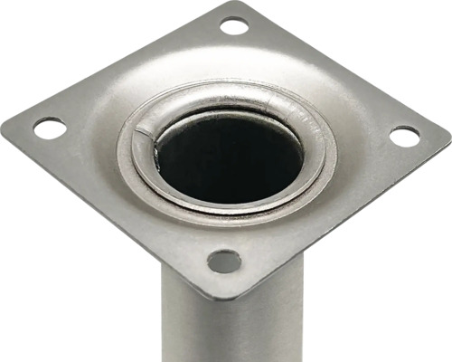 Möbelfuß aus Metall mit Befestigungsplatte