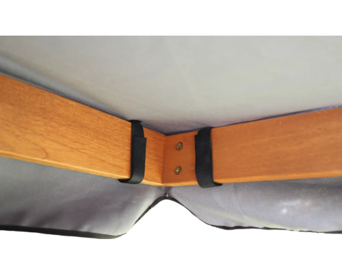 Vue détaillée de la structure en bois avec revêtement en tissu