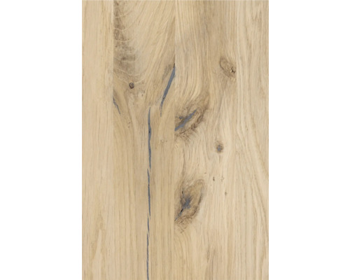 Detailaufnahme einer Holzplatte mit Maserung