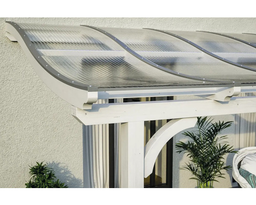 Vue détaillée d''un toit de terrasse avec des plaques translucides et une construction en bois