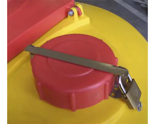 Detailansicht eines verschlossenen Deckels auf einem Behälter