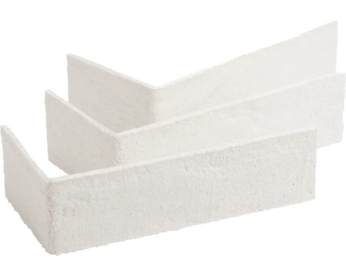 Trois blocs d''angle blancs en béton cellulaire