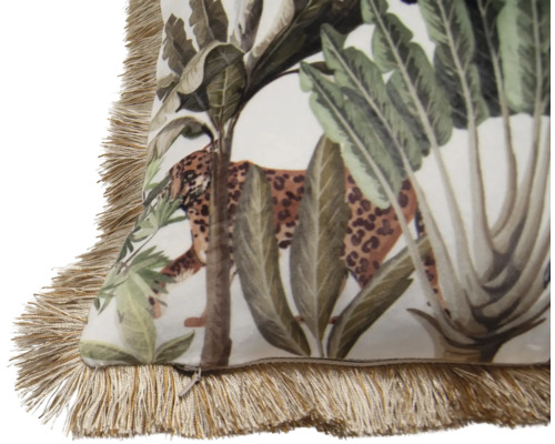 Dekokissen mit Dschungelmotiv und Fransen