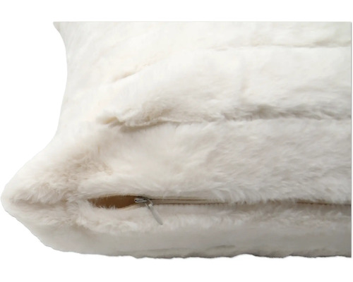 Kissen mit Fellstruktur und Reißverschluss