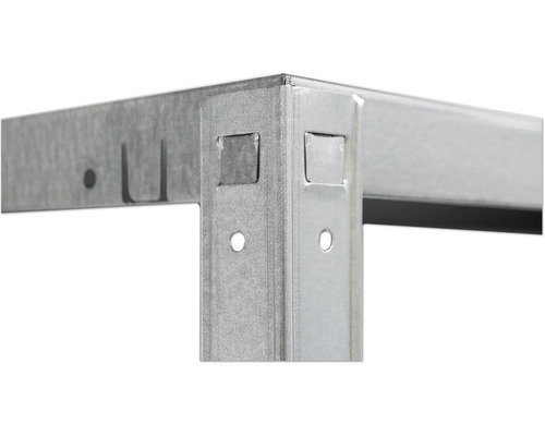 Detailansicht eines Metallregals mit Eckverbindungen