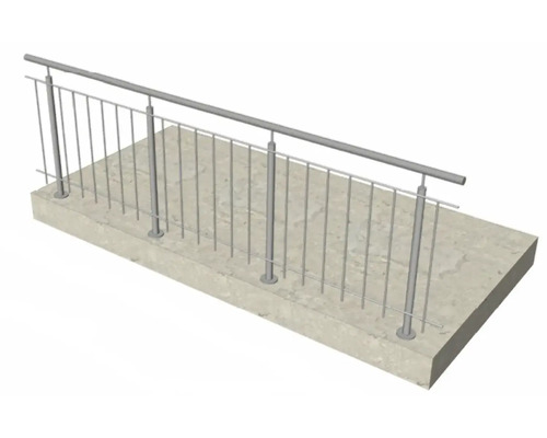 Garde-corps en métal sur surface en béton