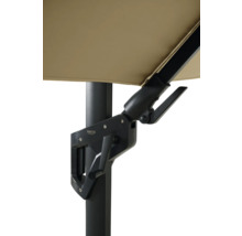 Detailansicht eines Sonnenschirms mit Kurbelmechanismus zur einfachen Bedienung