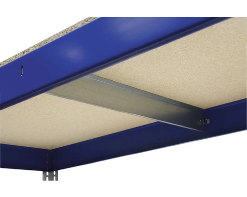 Vue détaillée d''un rayonnage d''entrepôt bleu avec une étagère en panneaux de particules et un support métallique